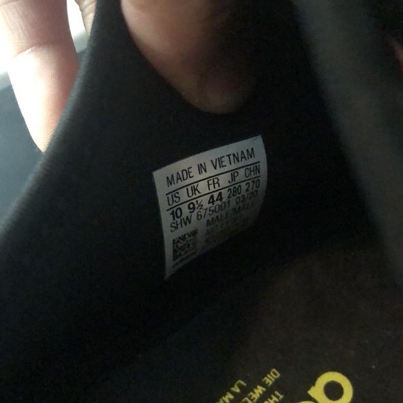 Adidas shoes - Picture 6 of 7